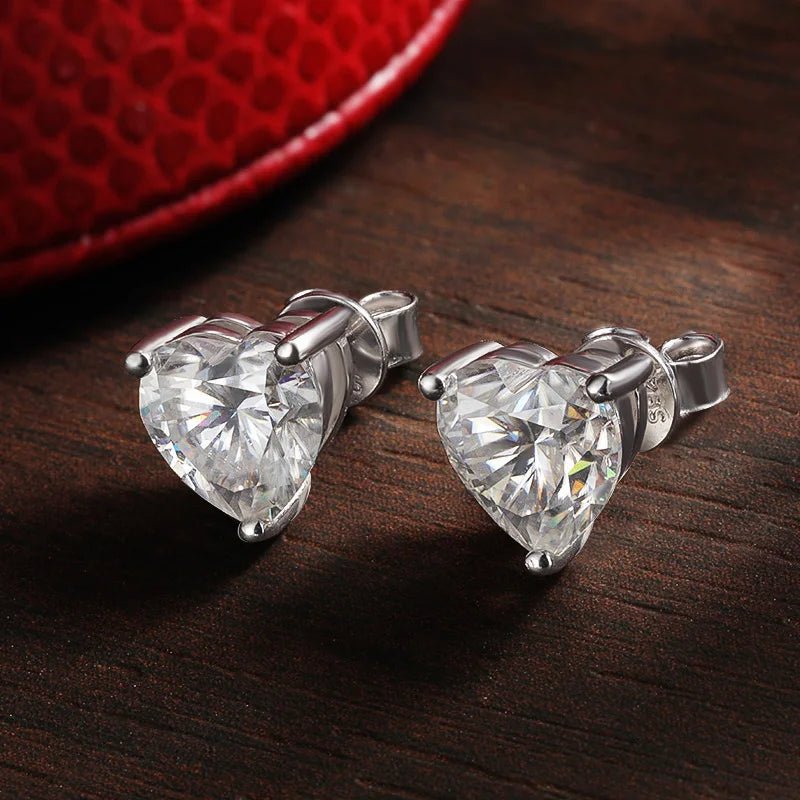 AZRA HEART MOISSANITE DIAMOND STUDS - NARAVOCO