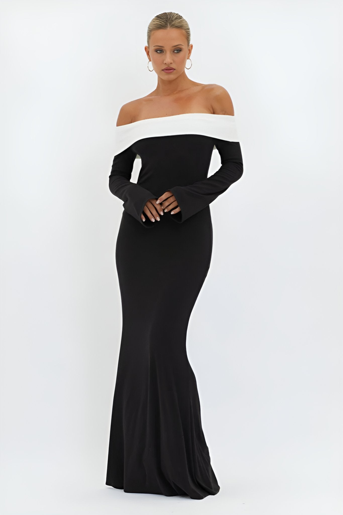 EVELYN OFF - SHOULDER MAXI DRESS - NARAVOCO