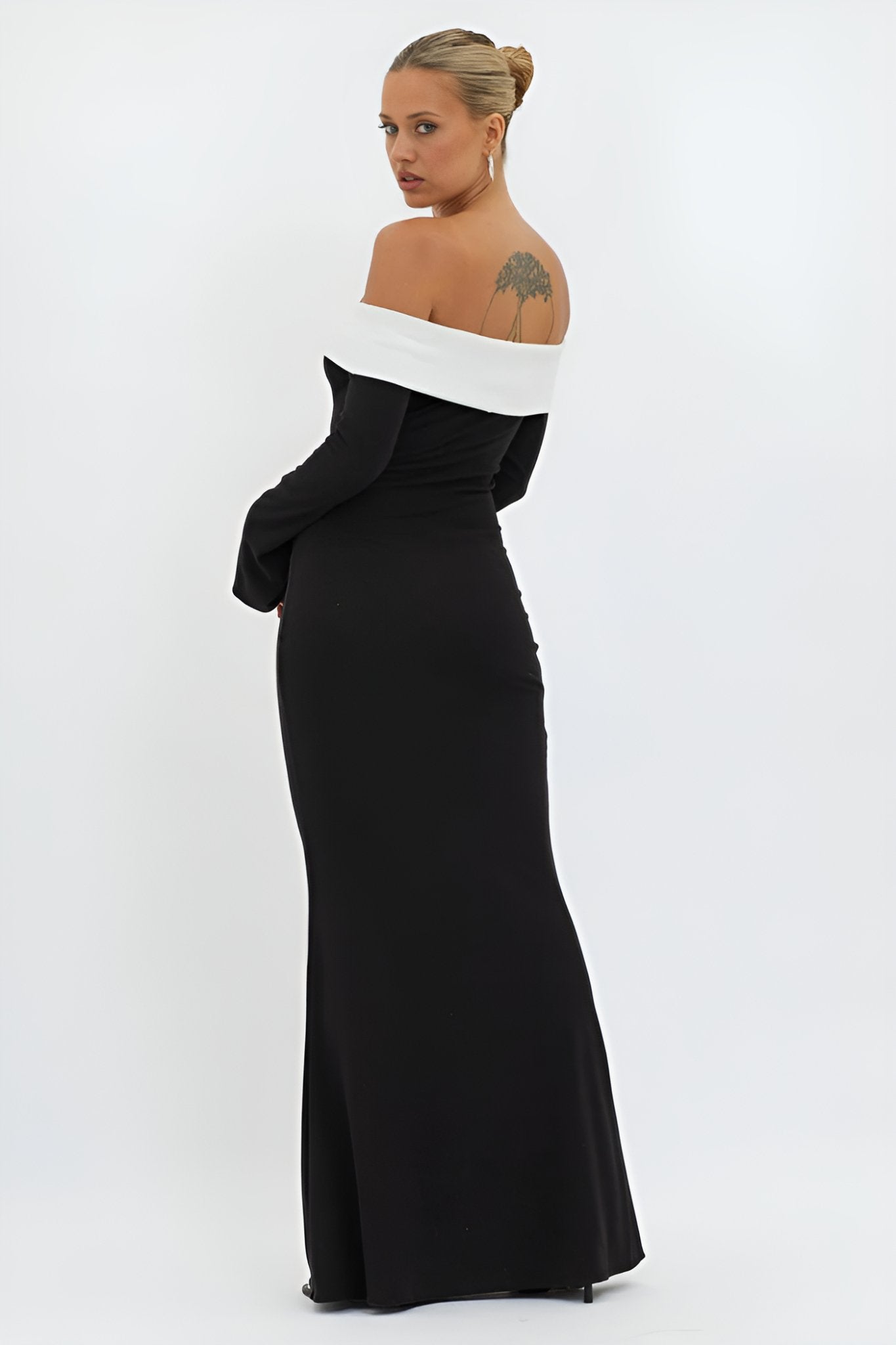 EVELYN OFF - SHOULDER MAXI DRESS - NARAVOCO