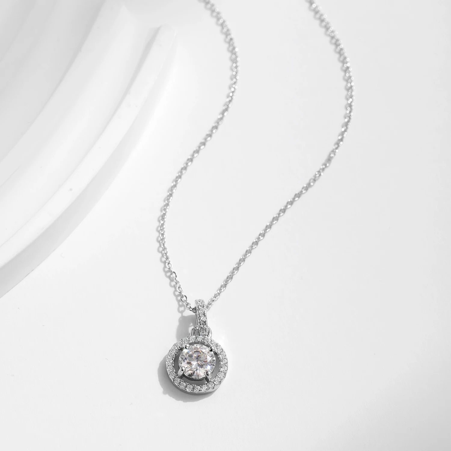 LIANA MOISSANITE DIAMOND PENDANT - NARAVOCO