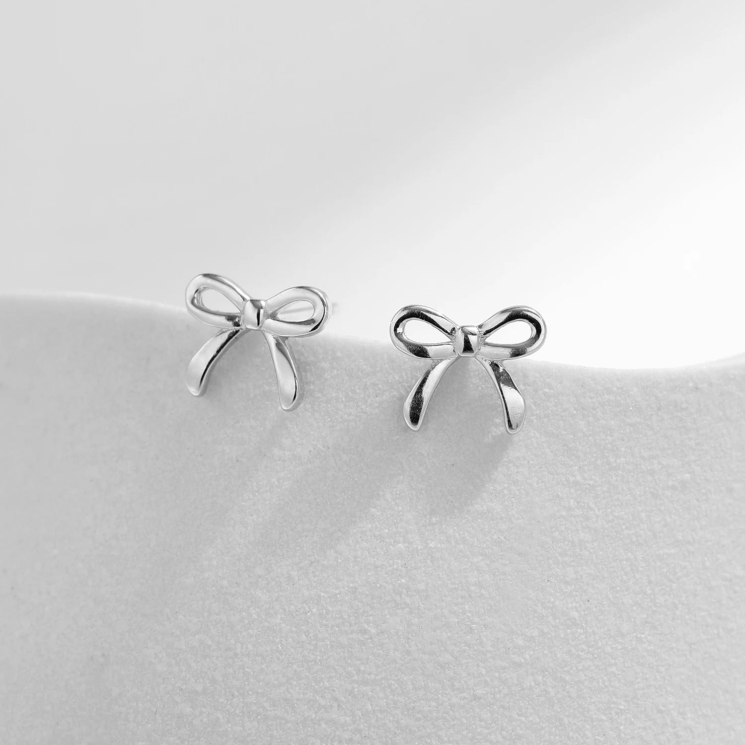 LISA BOW STUDS - NARAVOCO