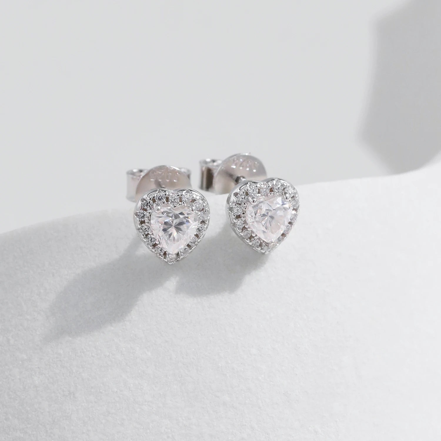 SOPHIA HEART MOISSANITE DIAMOND STUDS - NARAVOCO