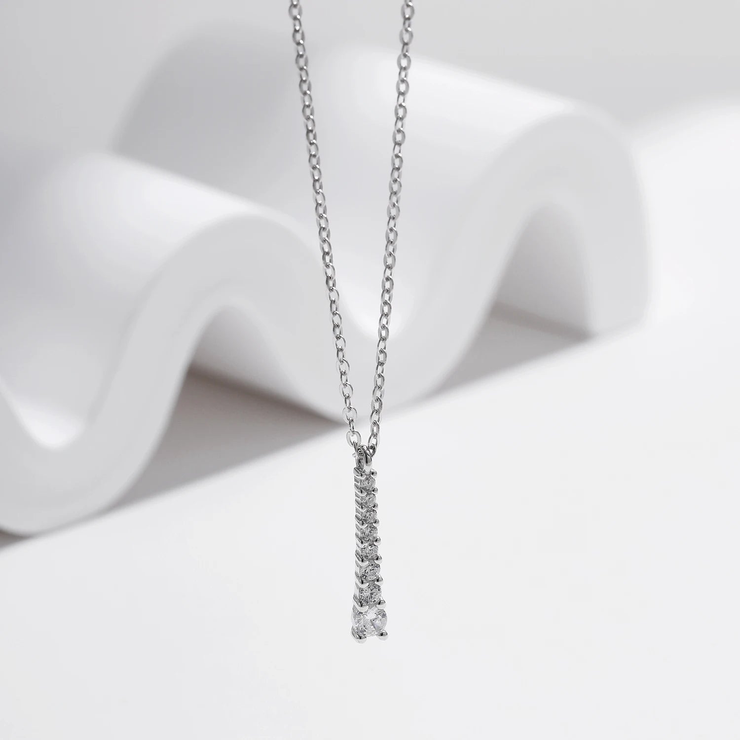 SOPHIA MOISSANITE DIAMOND PENDANT - NARAVOCO